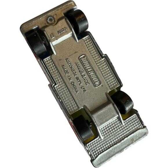 Vintage 1972 Matchbox Ambulance No. 54, Die-Cast Metal, Made in China - Picture 9 of 9